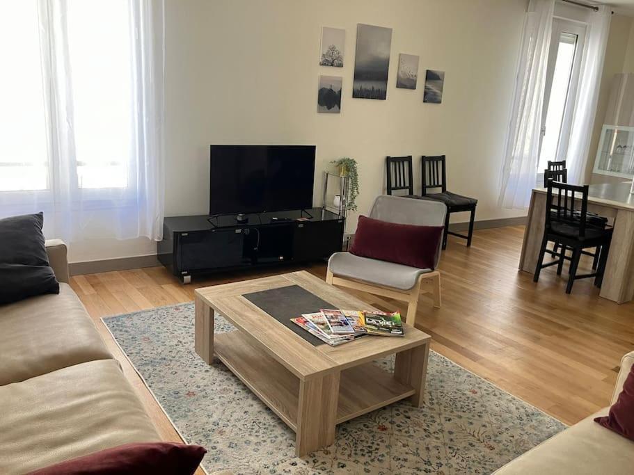 Appartement Spacieux En Centre Ville Vendôme Dış mekan fotoğraf